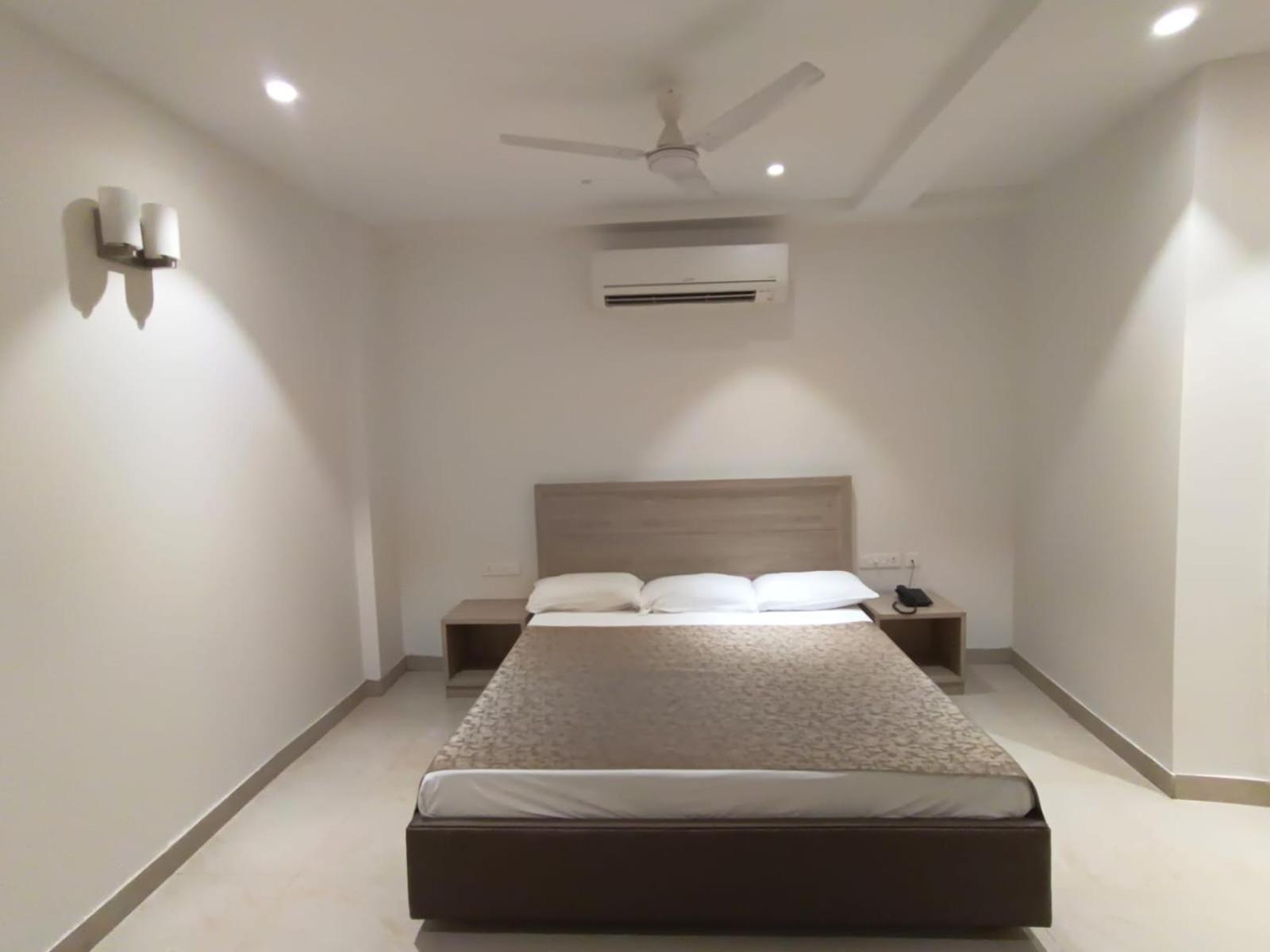 Hotel Bagla Atithi Banaras Varanasi Exterior foto