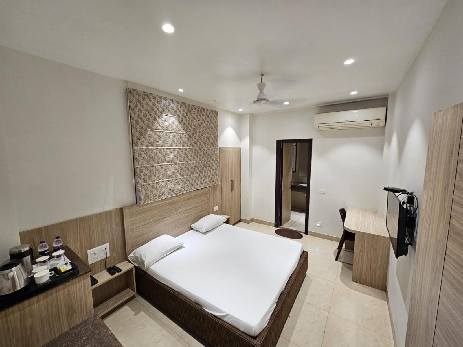 Hotel Bagla Atithi Banaras Varanasi Exterior foto